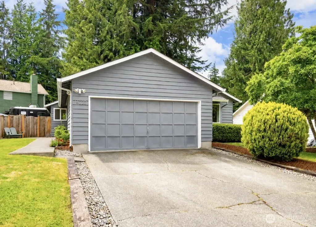 14222 61st Avenue SE Everett WA 98208