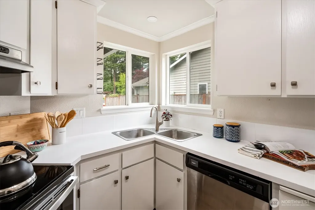 14222 61st Avenue SE Everett WA 98208