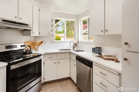 14222 61st Avenue SE Everett WA 98208