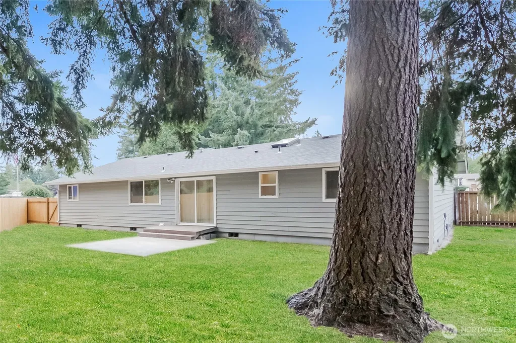 15623 90th Avenue Court E Puyallup WA 98375