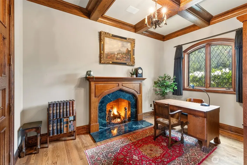 4725 W Mercer Way Mercer Island WA 98040