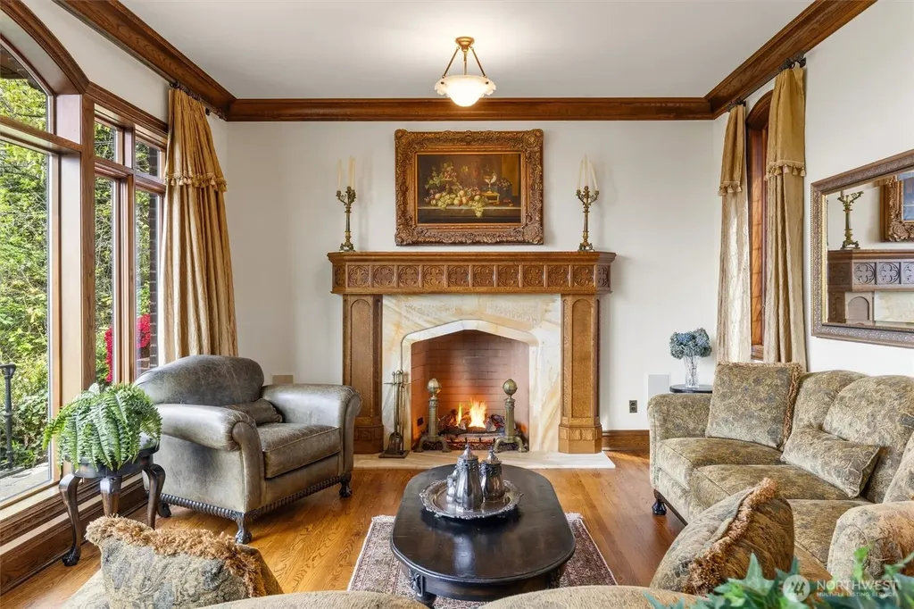 4725 W Mercer Way Mercer Island WA 98040