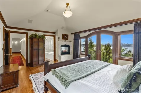 4725 W Mercer Way Mercer Island WA 98040