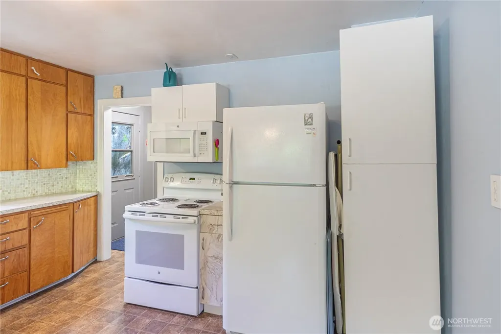 209 Tracy Avenue Port Orchard WA 98366