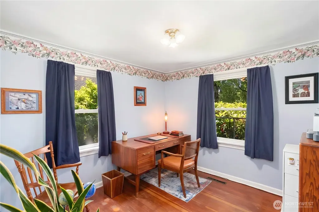 209 Tracy Avenue Port Orchard WA 98366