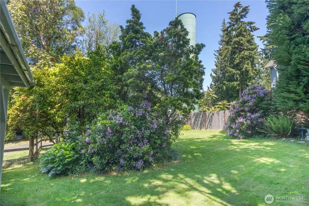 209 Tracy Avenue Port Orchard WA 98366