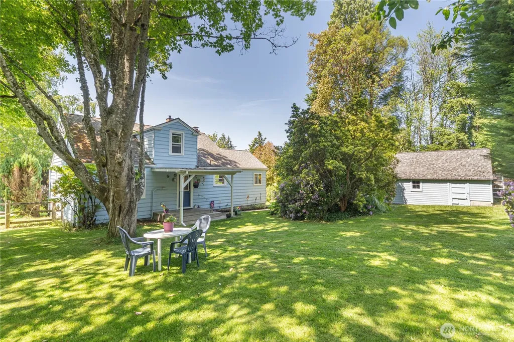 209 Tracy Avenue Port Orchard WA 98366