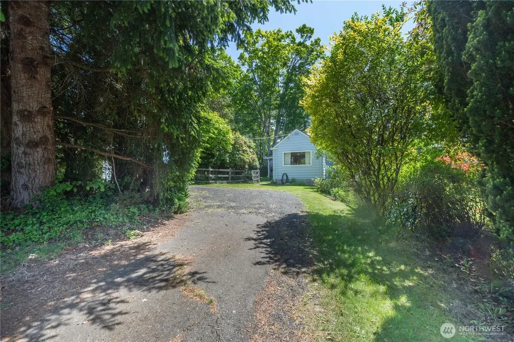209 Tracy Avenue Port Orchard WA 98366