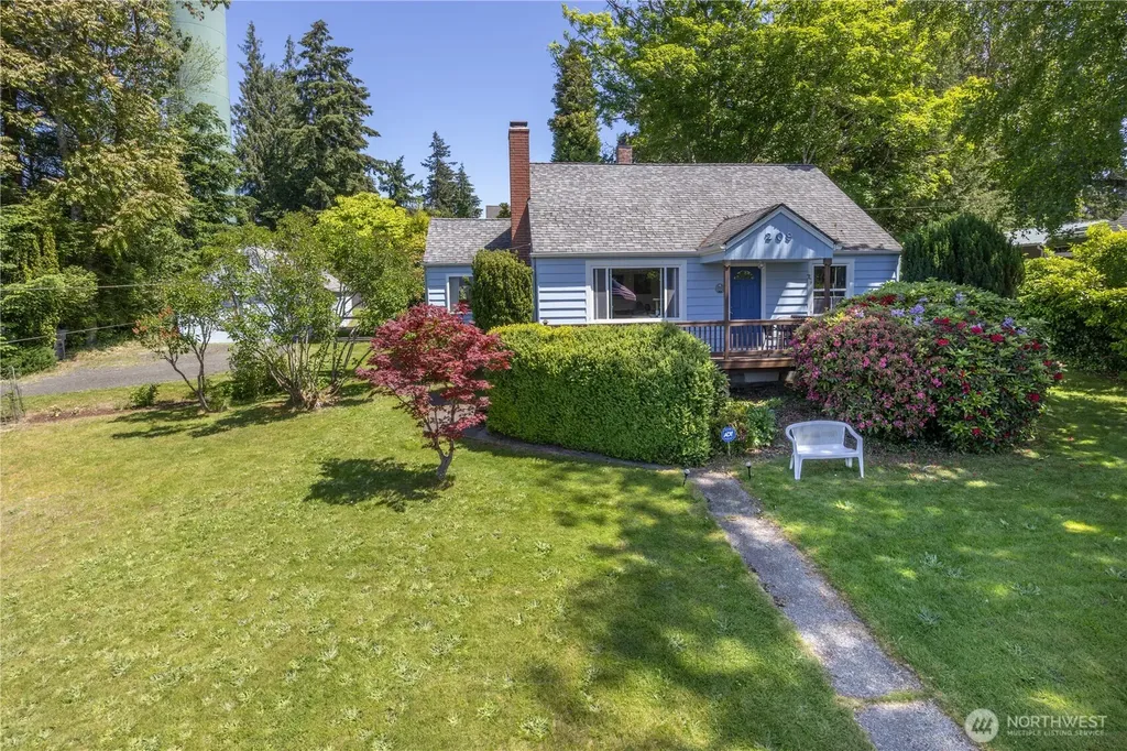 209 Tracy Avenue Port Orchard WA 98366