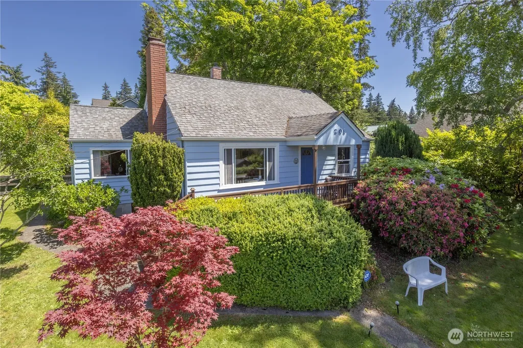 209 Tracy Avenue Port Orchard WA 98366