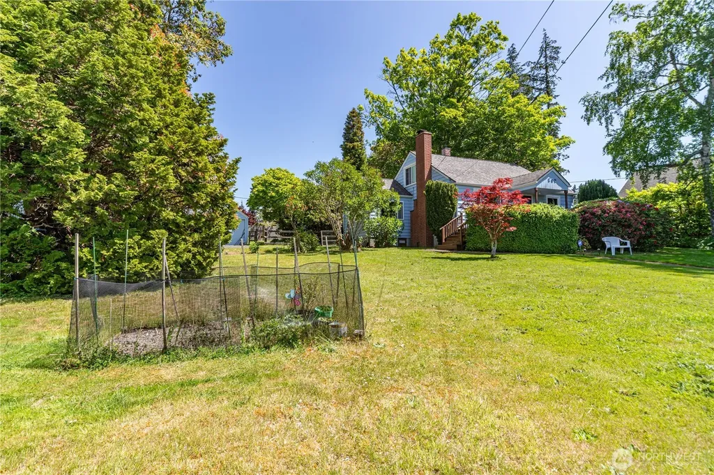 209 Tracy Avenue Port Orchard WA 98366