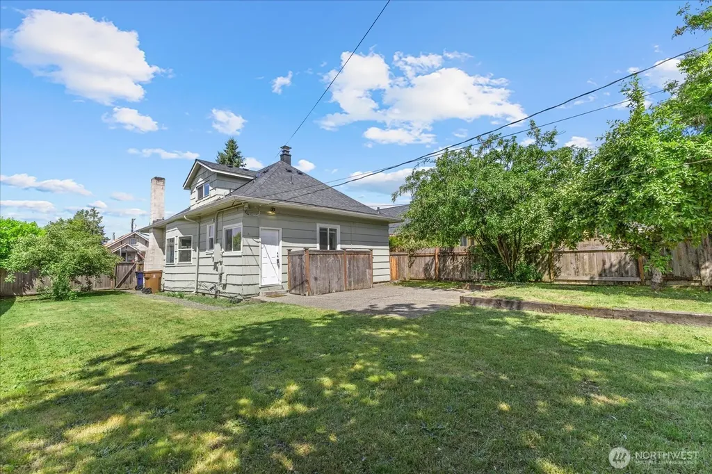 5319 S Oakes Street Tacoma WA 98409