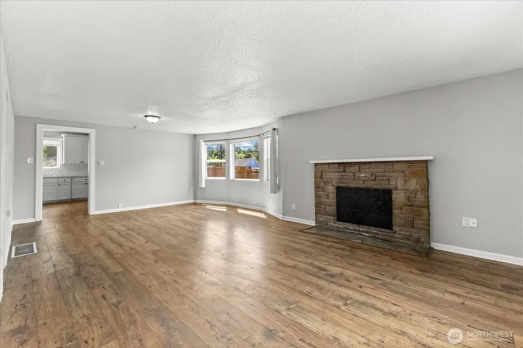 5319 S Oakes Street Tacoma WA 98409