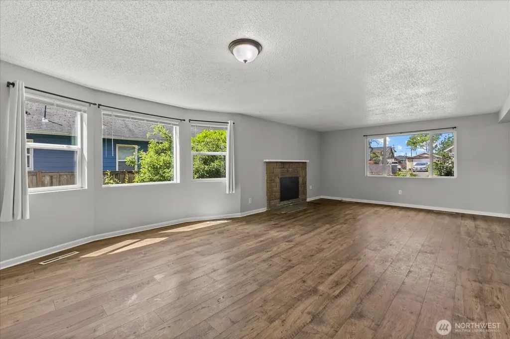 5319 S Oakes Street Tacoma WA 98409