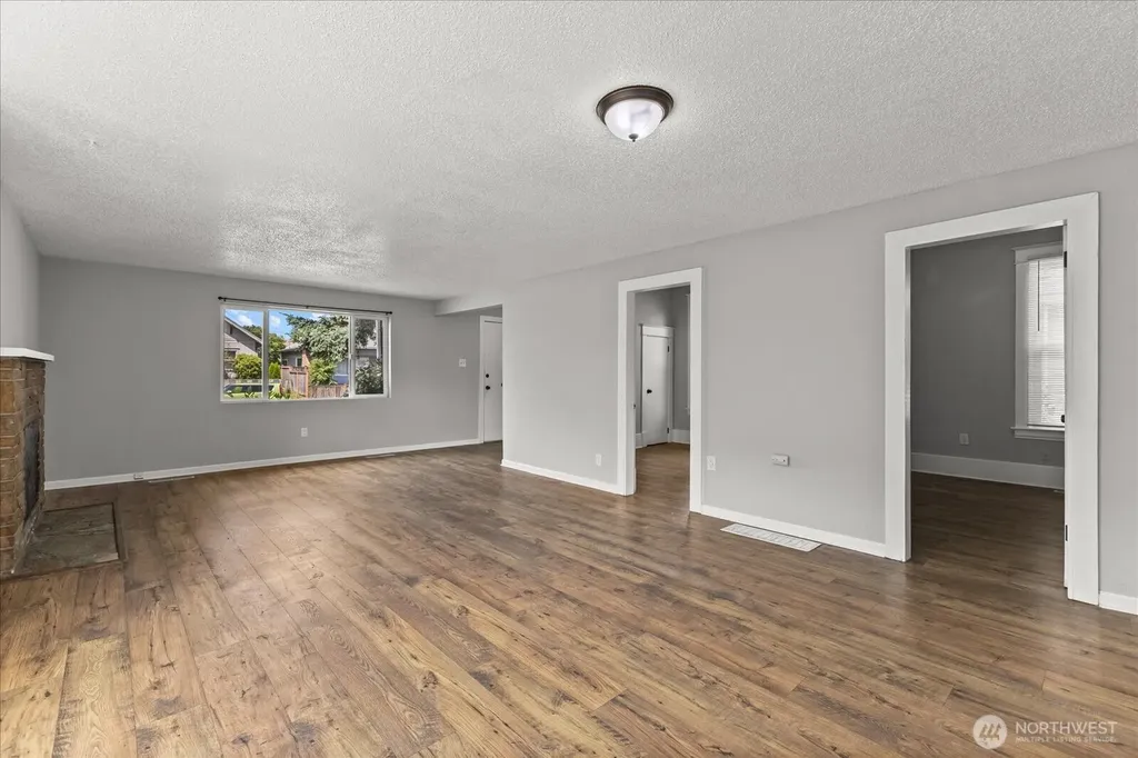 5319 S Oakes Street Tacoma WA 98409