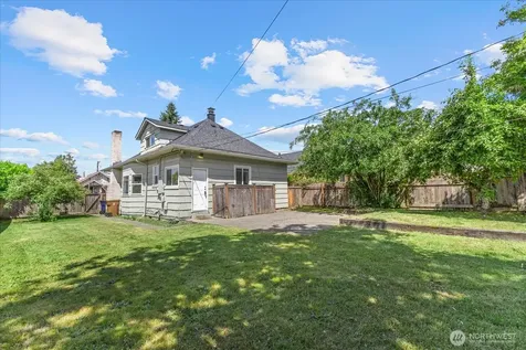 5319 S Oakes Street Tacoma WA 98409