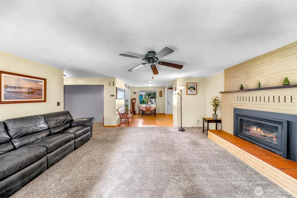 21711 Sterling Drive Sedro Woolley WA 98284