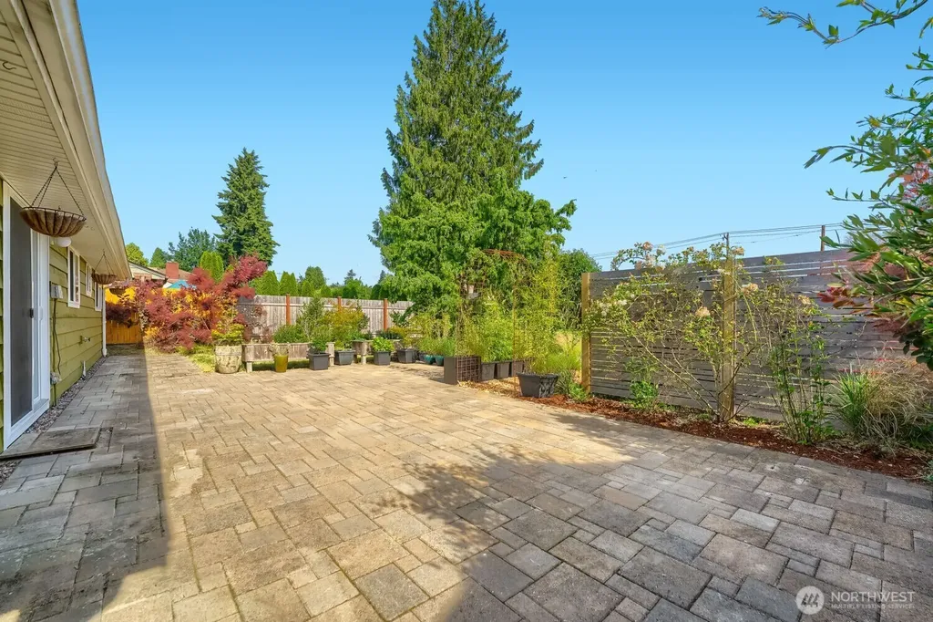 7650 S 113th Street Seattle WA 98178