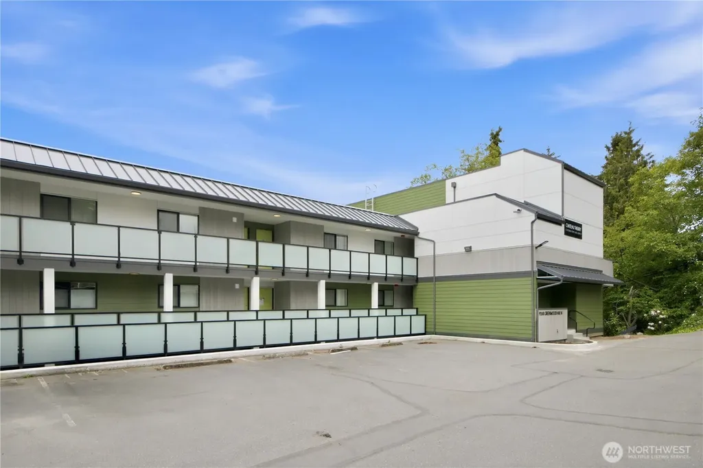 9558 Greenwood Avenue N Seattle WA 98103