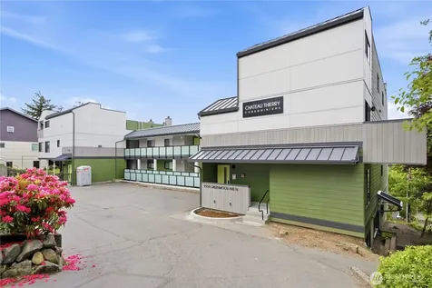 9558 Greenwood Avenue N Seattle WA 98103