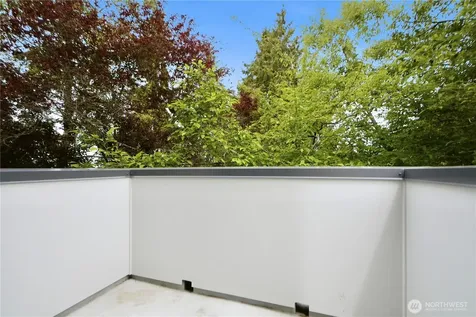 9558 Greenwood Avenue N Seattle WA 98103