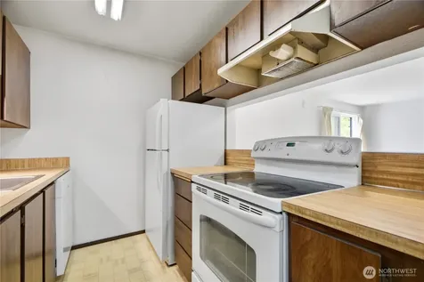 9558 Greenwood Avenue N Seattle WA 98103