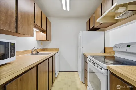 9558 Greenwood Avenue N Seattle WA 98103