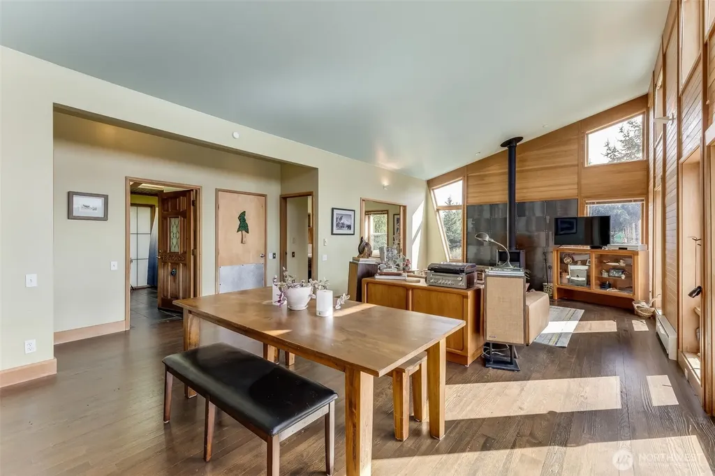 174 Sea Wind Lane SW Ocean Shores WA 98569