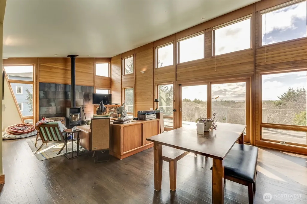 174 Sea Wind Lane SW Ocean Shores WA 98569