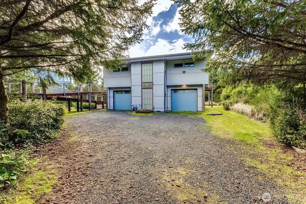 174 Sea Wind Lane SW Ocean Shores WA 98569