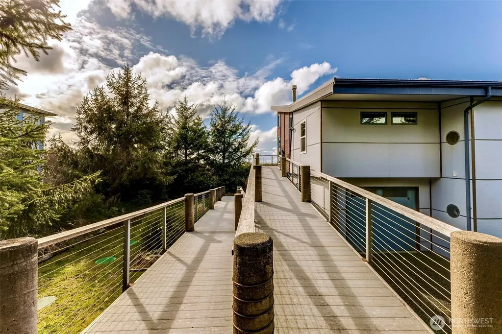 174 Sea Wind Lane SW Ocean Shores WA 98569