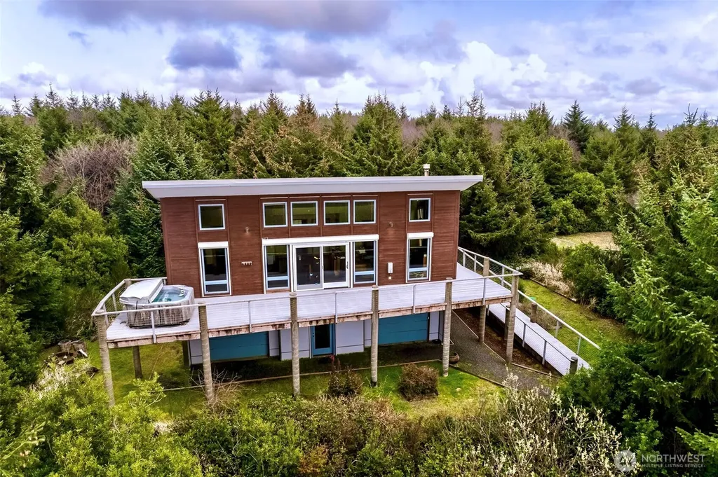 174 Sea Wind Lane SW Ocean Shores WA 98569