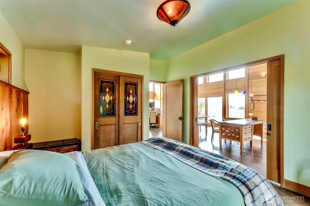 174 Sea Wind Lane SW Ocean Shores WA 98569