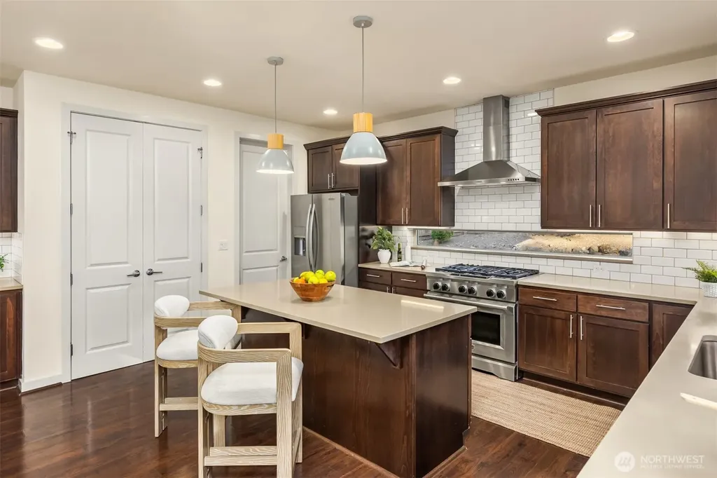 5740 Solana Lane NE Bainbridge Island WA 98110