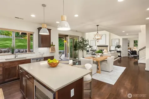 5740 Solana Lane NE Bainbridge Island WA 98110