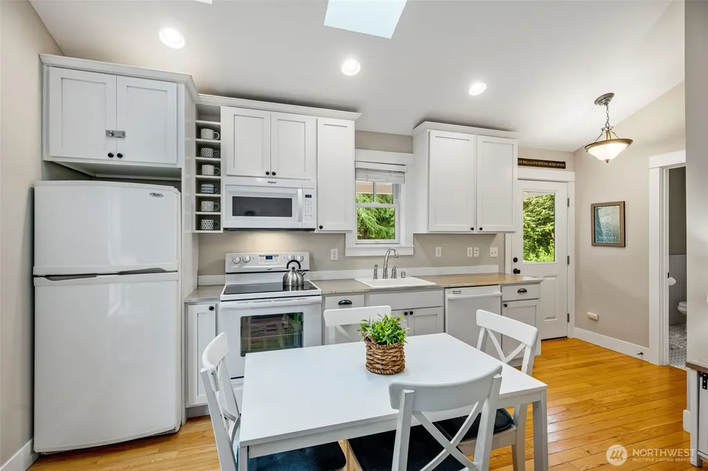73 Lily Lane Pacific Beach WA 98571