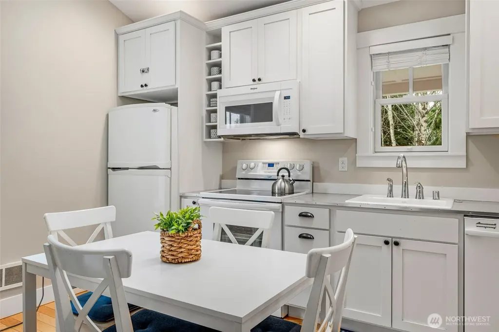 73 Lily Lane Pacific Beach WA 98571