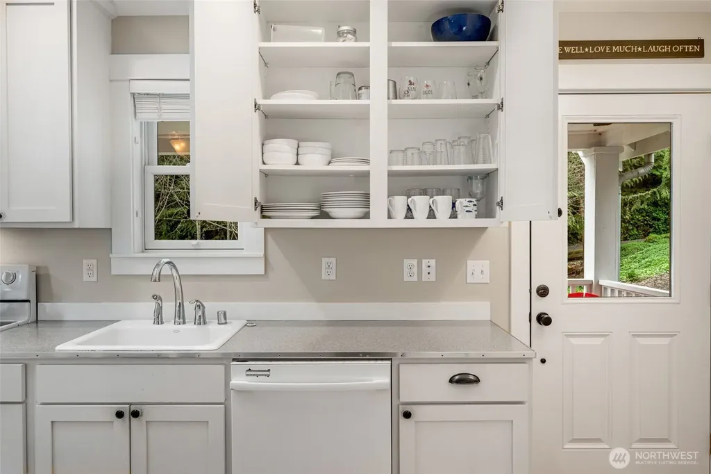 73 Lily Lane Pacific Beach WA 98571