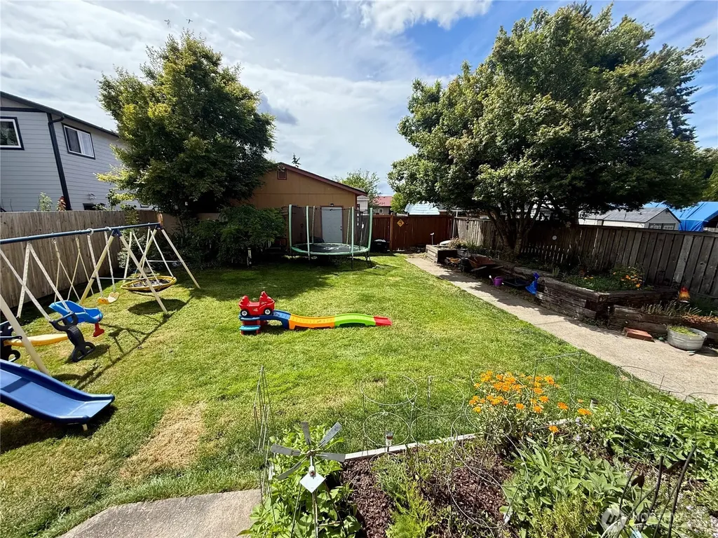 4624 E B Street Tacoma WA 98404