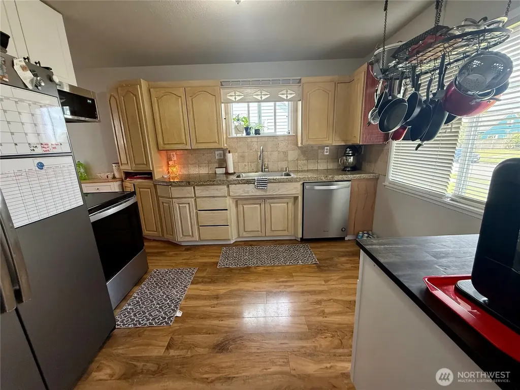 4624 E B Street Tacoma WA 98404