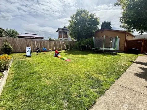 4624 E B Street Tacoma WA 98404