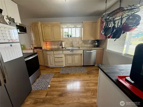 4624 E B Street Tacoma WA 98404