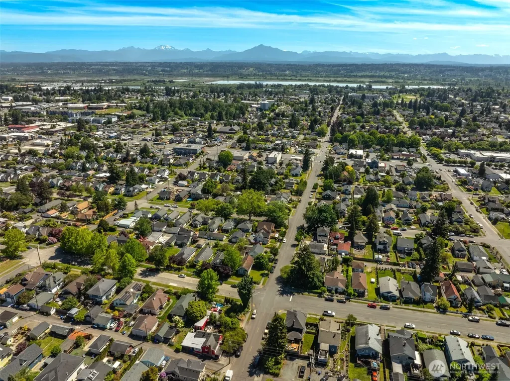 1526 Oakes Avenue Everett WA 98201