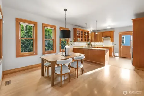 1526 Oakes Avenue Everett WA 98201