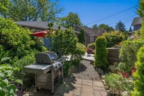 1526 Oakes Avenue Everett WA 98201
