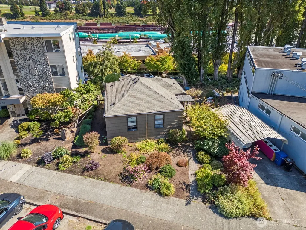 2600 Thorndyke Avenue W Seattle WA 98199