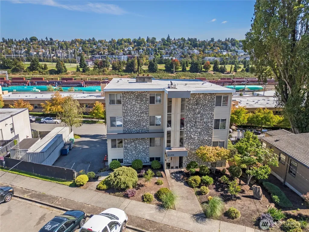 2600 Thorndyke Avenue W Seattle WA 98199