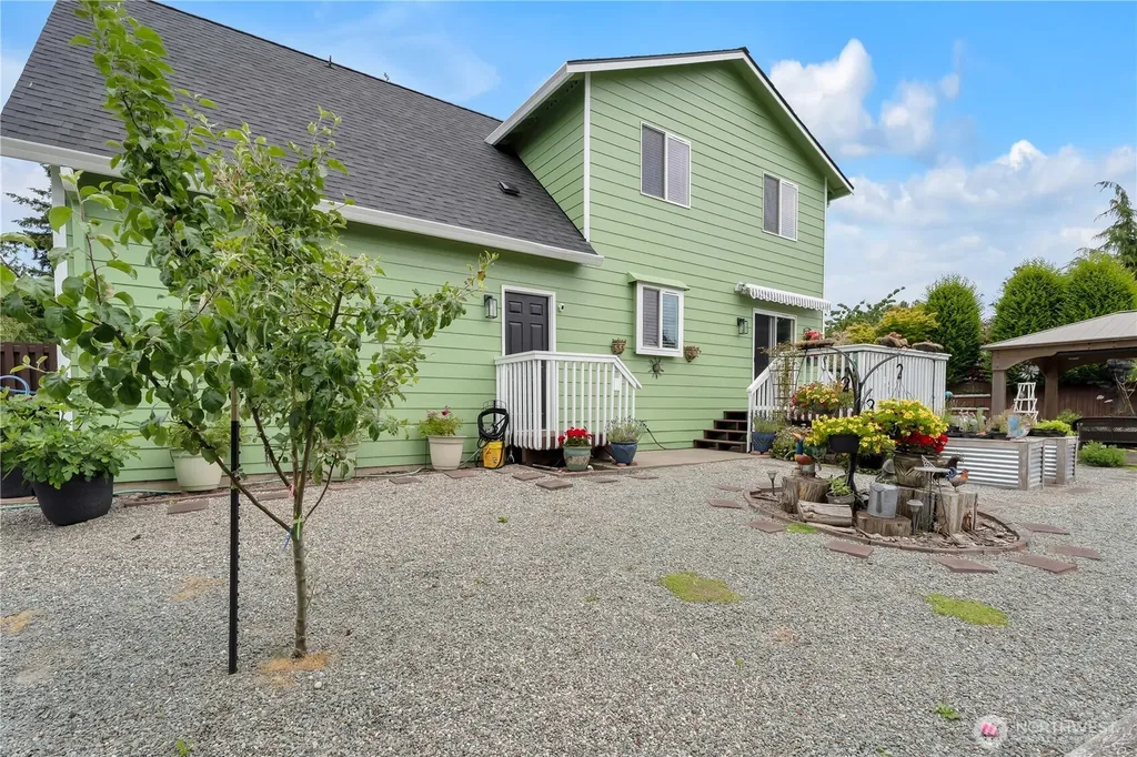 7800 260th Street NW Stanwood WA 98292