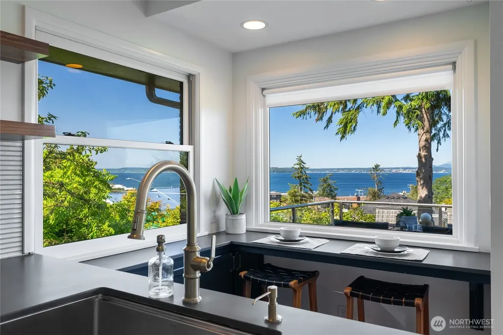 3445 60th Avenue SW Seattle WA 98116