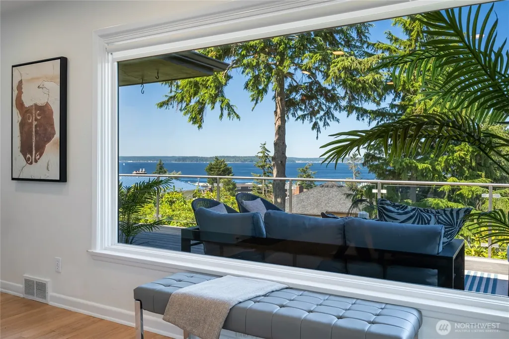 3445 60th Avenue SW Seattle WA 98116